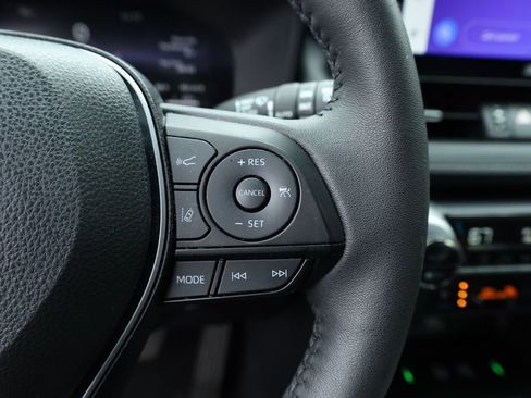 Used 2024 Toyota RAV4 Limited image 28