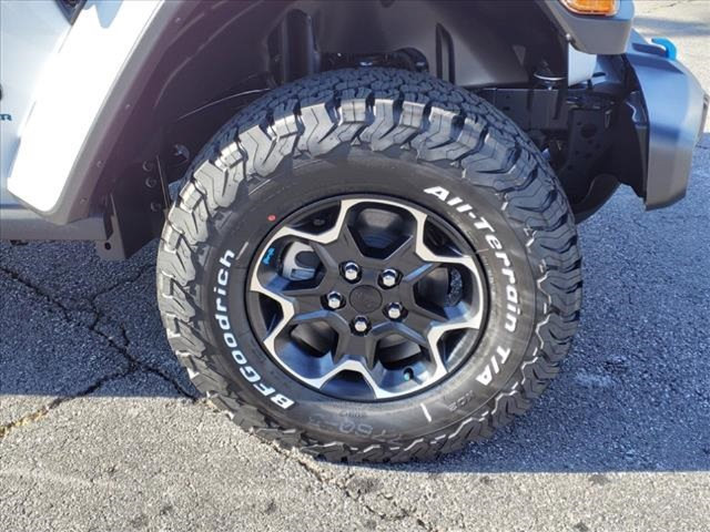 New 2023 Jeep Wrangler Unlimited Rubicon 4xe w/ Cold Weather Group AWD/4WD image 9