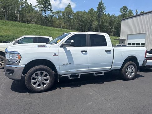 Used 2022 RAM 2500 Big Horn w/ Level A Equipment Group AWD/4WD image 4