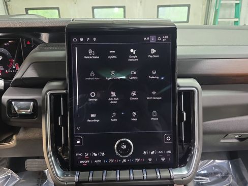 New 2026 GMC Yukon Denali w/ Sun & Power Step Package AWD/4WD image 22