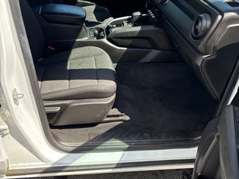 Used 2024 Chevrolet Colorado W/T w/ Safety Package RWD image 10