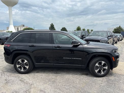 Used 2023 Jeep Grand Cherokee 4WD 4xe image 5