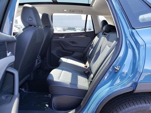 New 2026 Volkswagen Tiguan SE AWD/4WD image 8