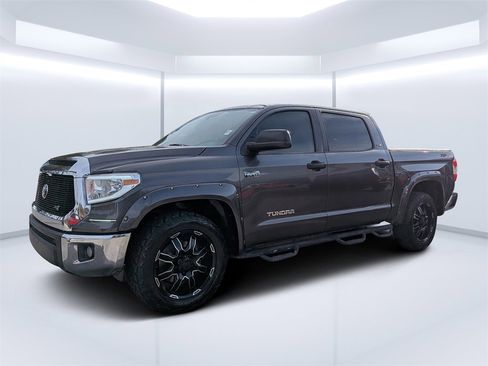 Used 2016 Toyota Tundra SR5 image 7