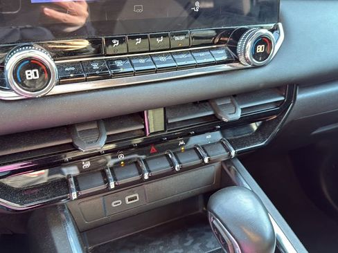 Used 2023 GMC Canyon Elevation w/ Convenience Package image 25