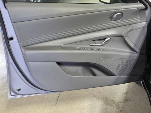 Used 2023 Hyundai Elantra SEL w/ Convenience Package FWD image 20