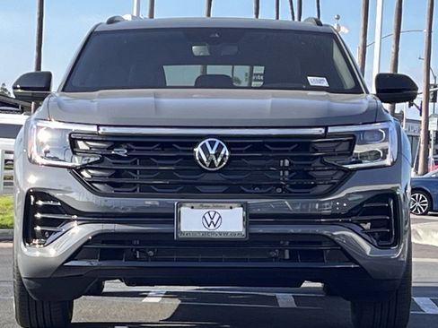 New 2026 Volkswagen Atlas Cross Sport SEL R-Line image 3