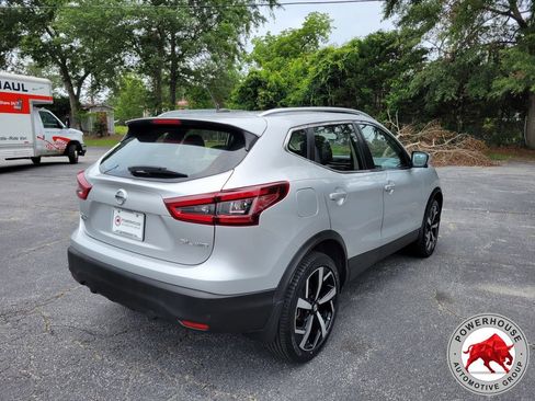 Used 2021 Nissan Rogue Sport SL w/ Premium Package AWD/4WD image 6