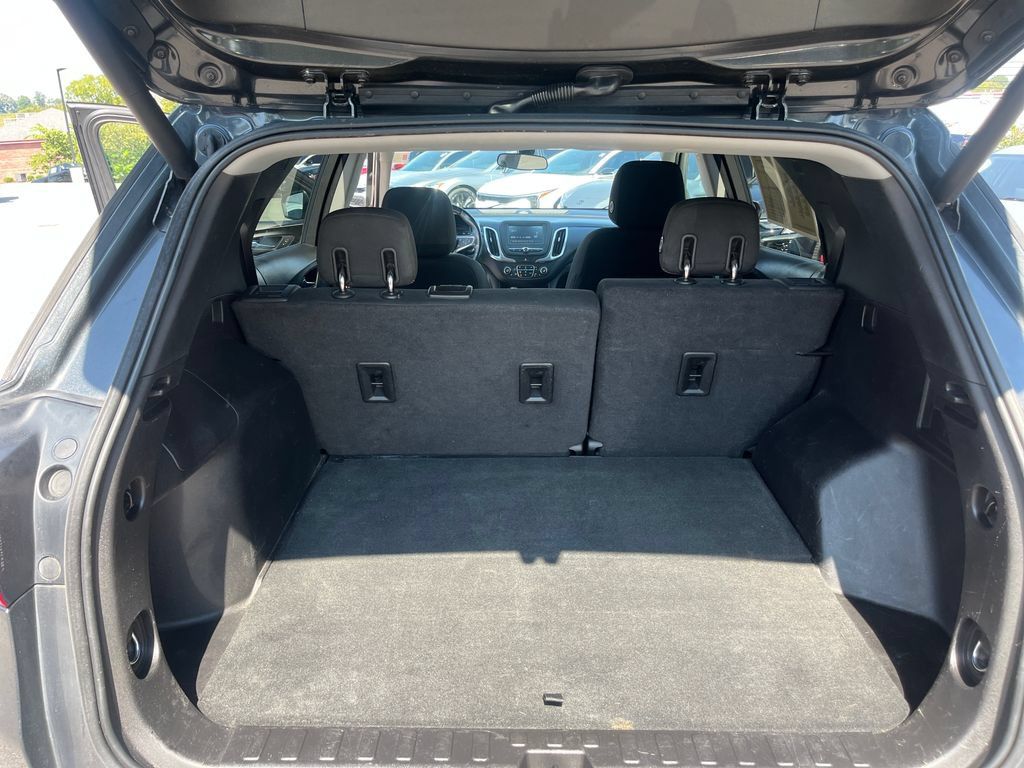 Used 2018 Chevrolet Equinox LT FWD image 24