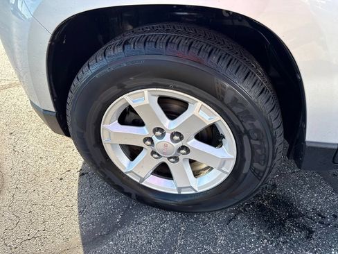Used 2015 GMC Acadia SLE FWD image 6