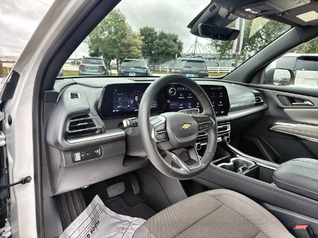 Used 2026 Chevrolet Traverse LT w/ Driver Confidence Package FWD image 10