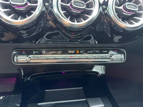 Used 2023 Mercedes-Benz CLA 250 w/ Premium Package image 21