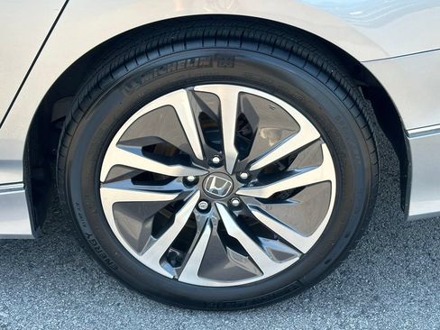 Used 2018 Honda Accord EX-L image 9