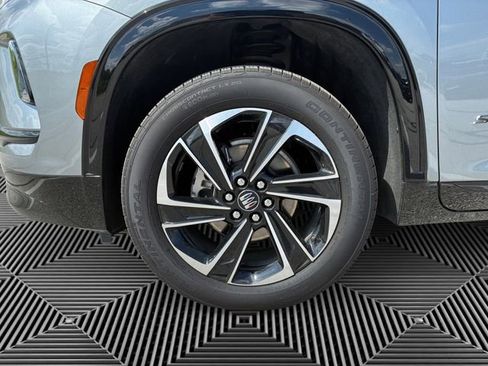 Certified 2025 Buick Enclave Sport Touring AWD/4WD image 9