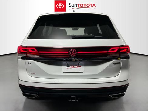 Used 2024 Volkswagen Atlas SE image 5