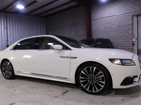 Used 2020 Lincoln Continental Reserve w/ Luxury Package image 7