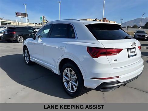 Used 2024 Audi Q3 2.0T Premium image 5