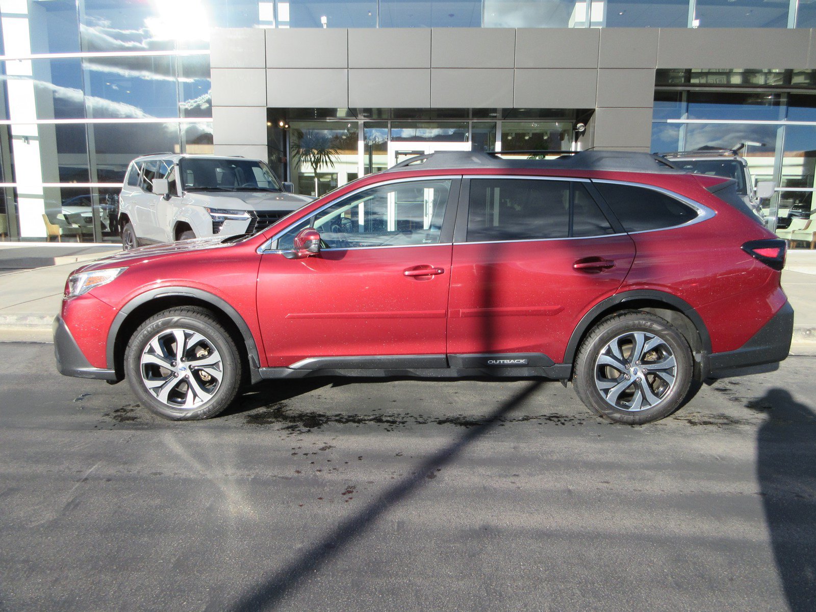 Used 2020 Subaru Outback Limited XT w/ Popular Package #2 AWD/4WD image 3