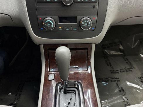 Used 2011 Buick Lucerne CX FWD image 28