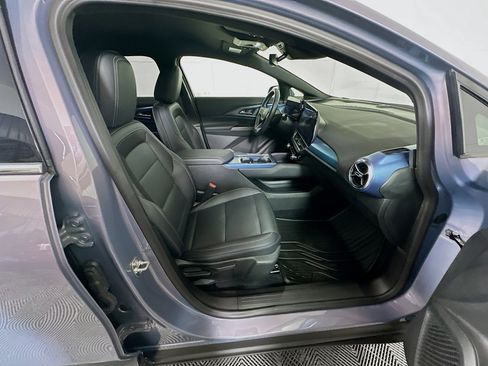 Used 2024 Chevrolet Equinox EV LT image 33