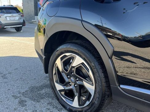 New 2025 Subaru Crosstrek 2.5i Limited w/ Popular Package #3A image 9