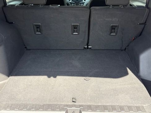 Used 2023 Chevrolet Equinox LT FWD image 17