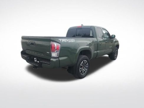 Used 2021 Toyota Tacoma TRD Sport w/ Technology Package image 18