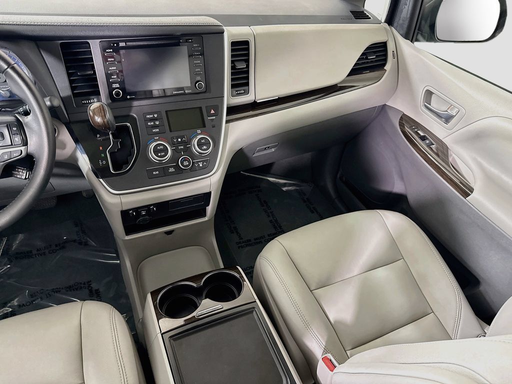 Certified 2020 Toyota Sienna XLE w/ XLE Navigation Package FWD image 29