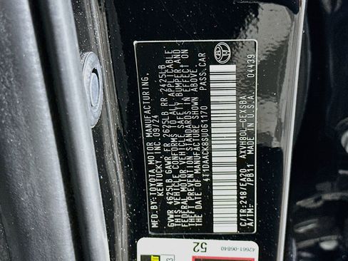 Used 2025 Toyota Camry SE FWD image 12