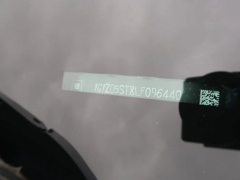 Used 2020 Chevrolet Malibu LT image 48