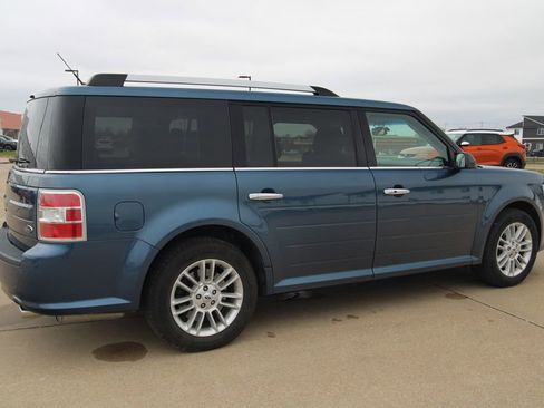 Used 2019 Ford Flex SEL w/ Equipment Group 202A image 5
