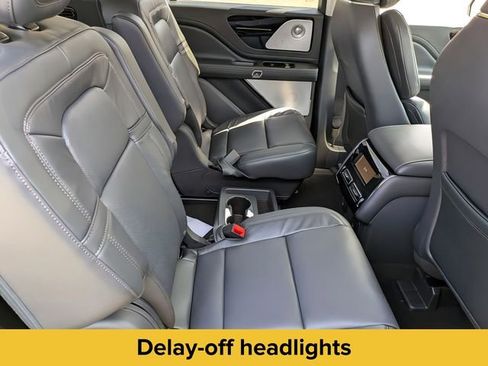 New 2025 Lincoln Aviator Reserve w/ Equipment Group 201A image 25