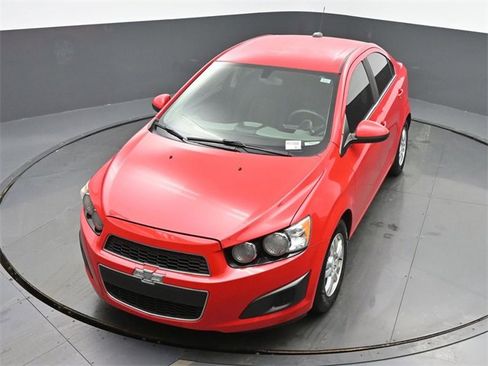 Used 2016 Chevrolet Sonic LT image 38