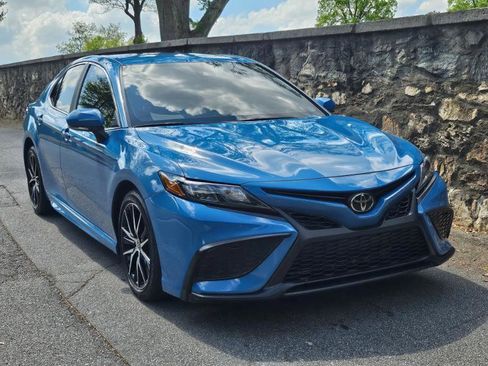 Used 2023 Toyota Camry SE image 11