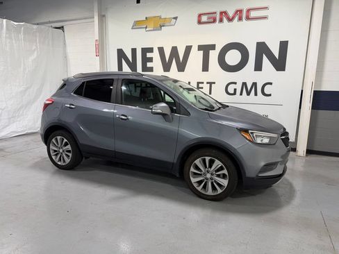 Used 2019 Buick Encore Preferred FWD image 2
