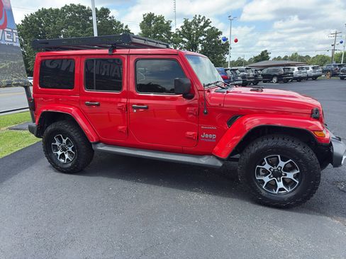 Used 2021 Jeep Wrangler Unlimited Sahara w/ Cold Weather Group AWD/4WD image 4