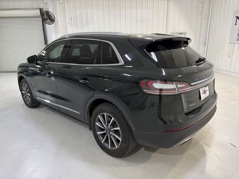 Used 2022 Lincoln Nautilus FWD image 3