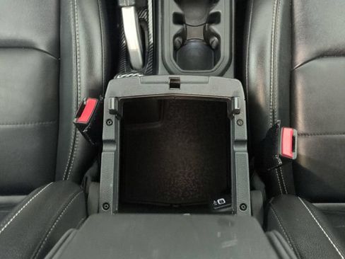Used 2021 Jeep Wrangler Unlimited Sahara w/ Cold Weather Group AWD/4WD image 24