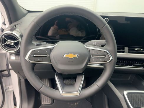 New 2026 Chevrolet Equinox LT image 17