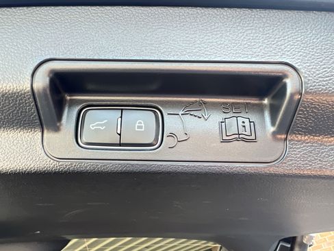 Used 2022 Ford Explorer XLT w/ Equipment Group 202A image 52