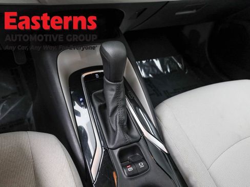 Used 2022 Toyota Corolla LE w/ Carpet Mat Package (TMS) image 13