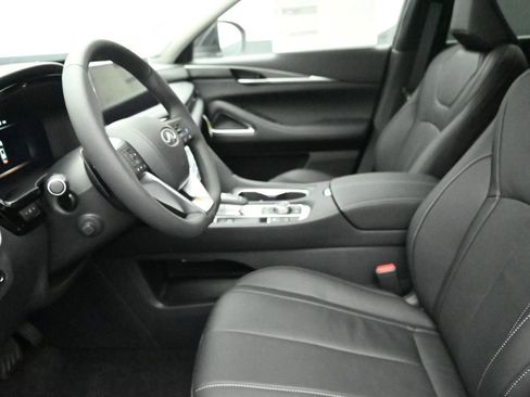 Certified 2025 INFINITI QX60 Luxe image 22