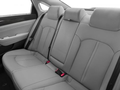 Used 2016 Hyundai Sonata Plug-In Hybrid image 14