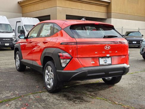 New 2026 Hyundai Kona SE image 5