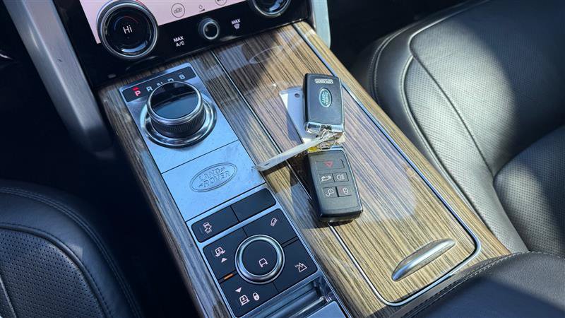 Used 2018 Land Rover Range Rover Supercharged AWD/4WD image 40