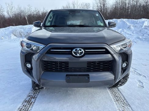 Used 2021 Toyota 4Runner SR5 Premium w/ Moonroof Package image 8