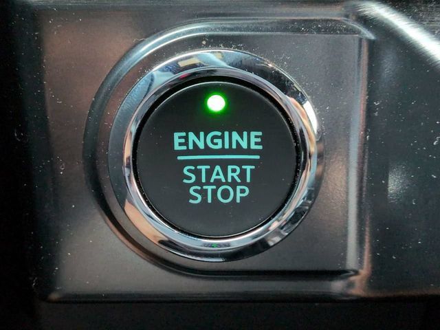 Used 2023 Ford F150 Lariat w/ Equipment Group 502A High AWD/4WD image 29