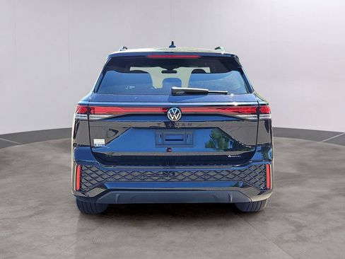 Certified 2026 Volkswagen Tiguan SE R-Line AWD/4WD image 5
