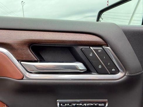 New 2026 GMC Sierra 1500 Denali Ultimate w/ LPO, Black Badging Package image 11