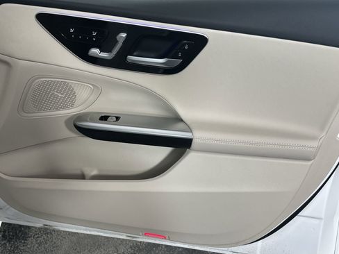 Used 2025 Mercedes-Benz C 300 Sedan image 34